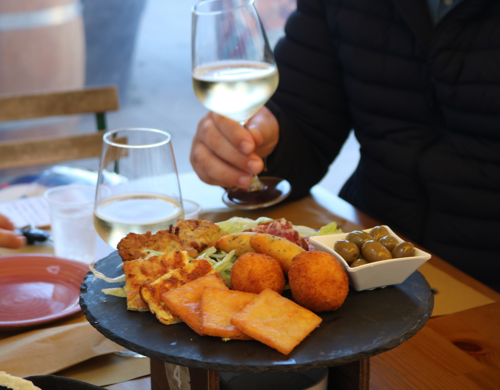 Wine bar con cucina a Marsala